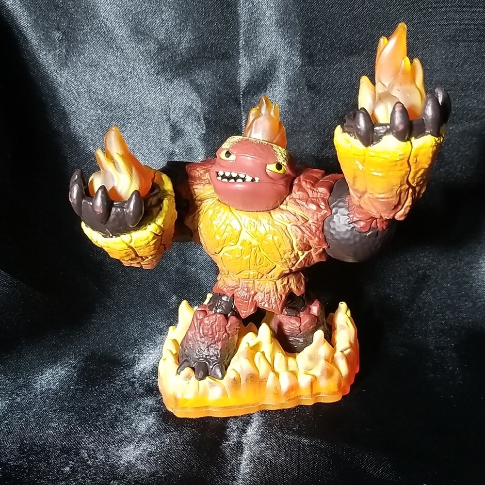 Skylanders Giants Hot Head Character Figure 2012 Activision